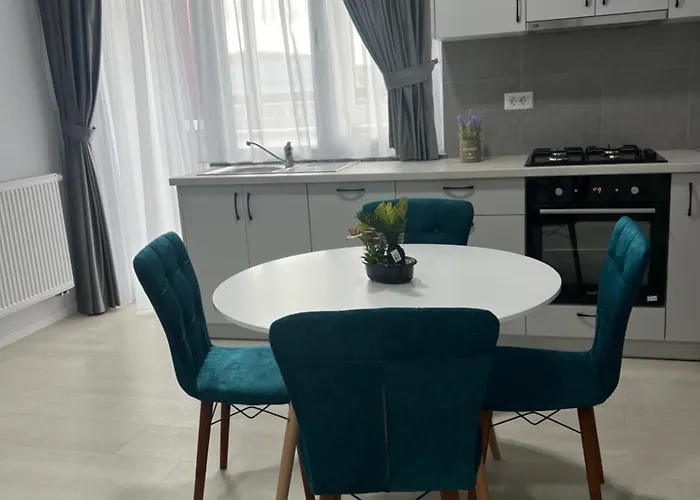 Luxury Sunny Apartments Near City Center Suceava